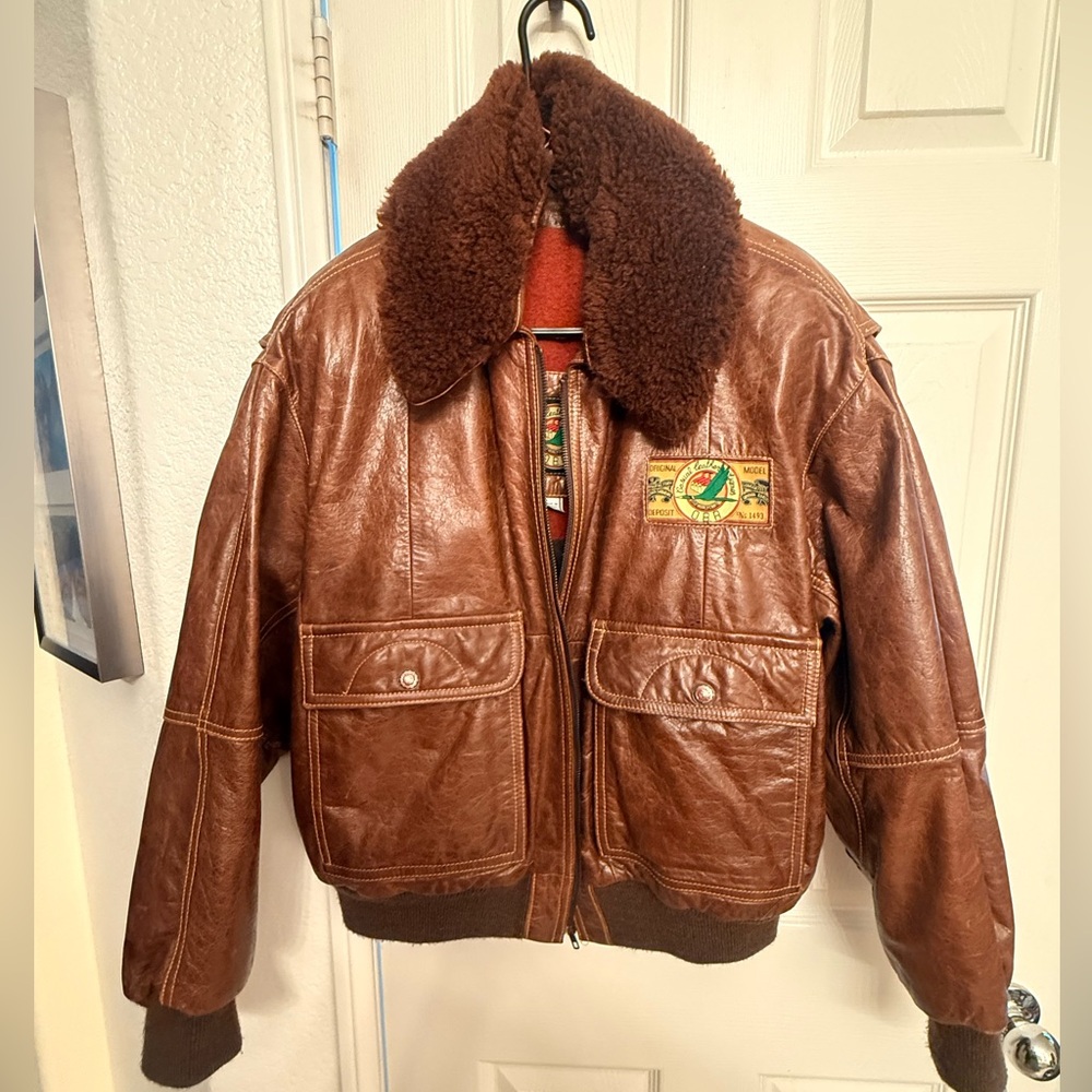 Vintage Brown Leather Bomber Jacket with Sherpa Collar